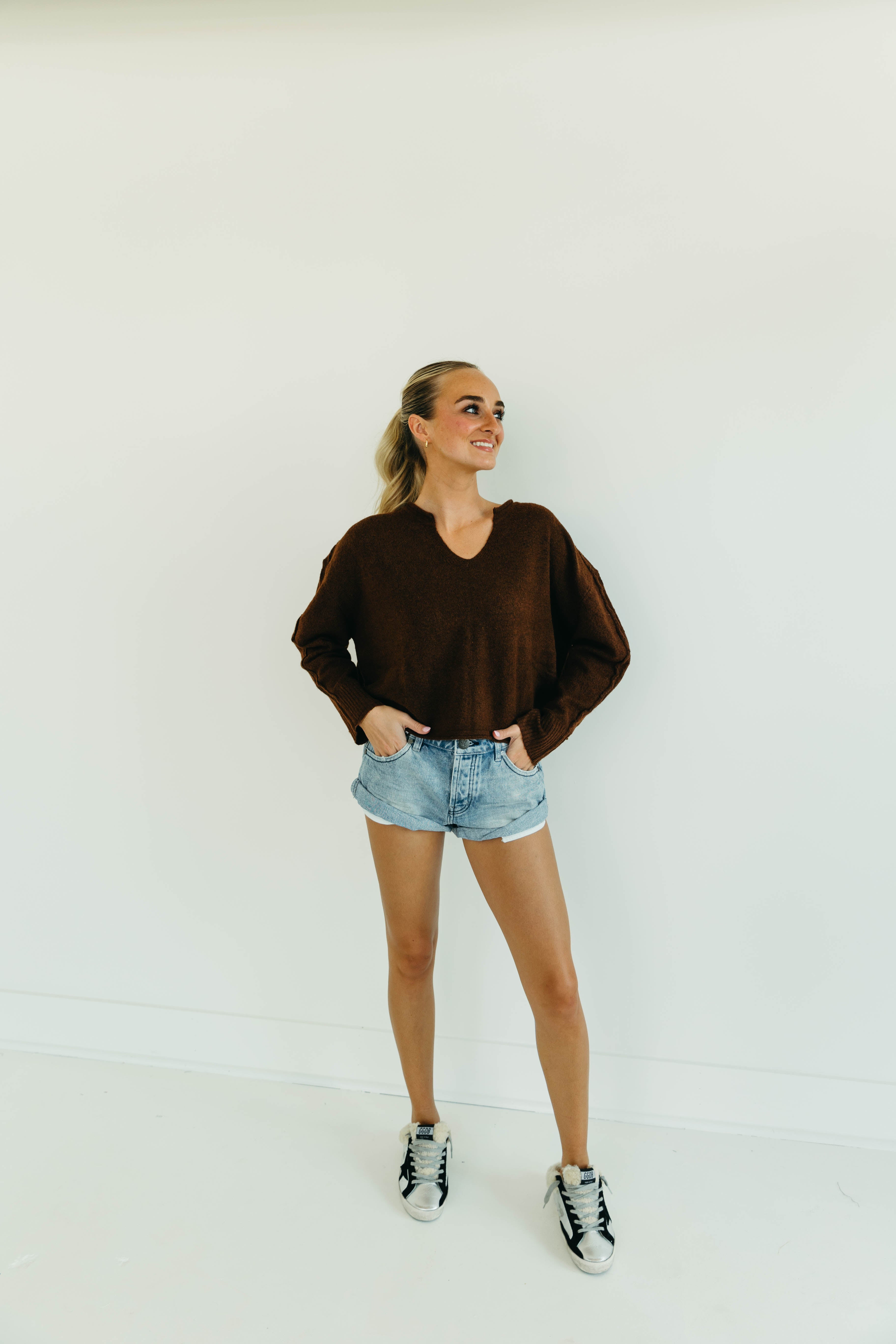 Premium Raya Cropped Sweater - Ultimate Chocolate