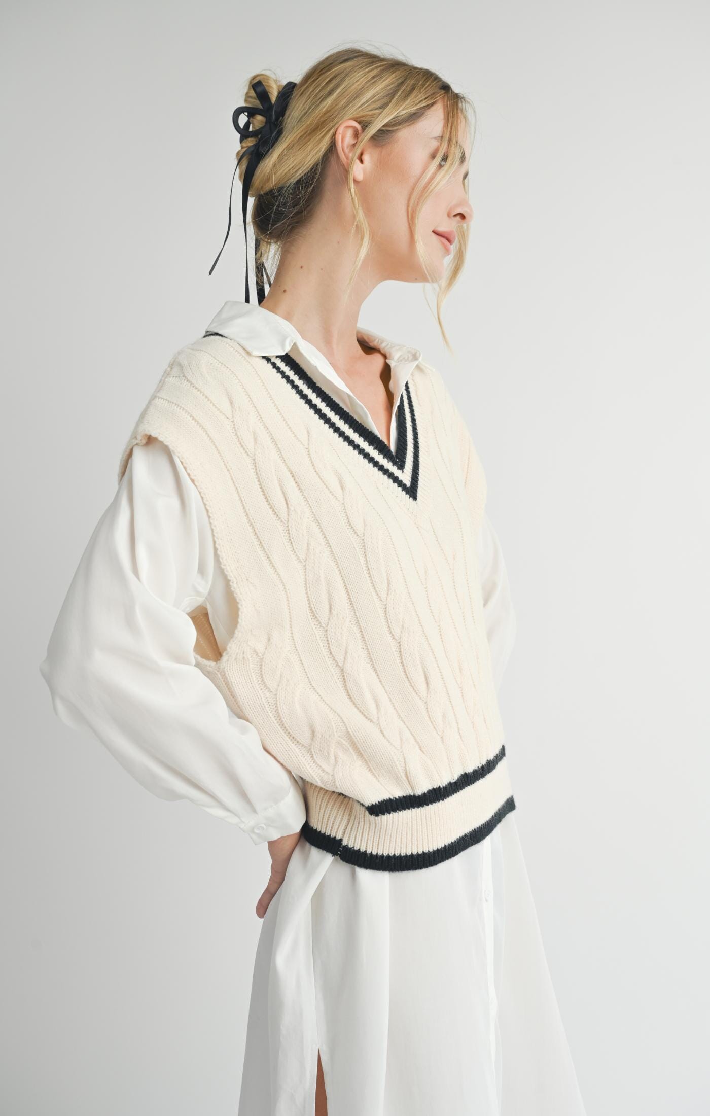 Premium V-Neck Cable Knit Vest - Ultimate Layering Essential