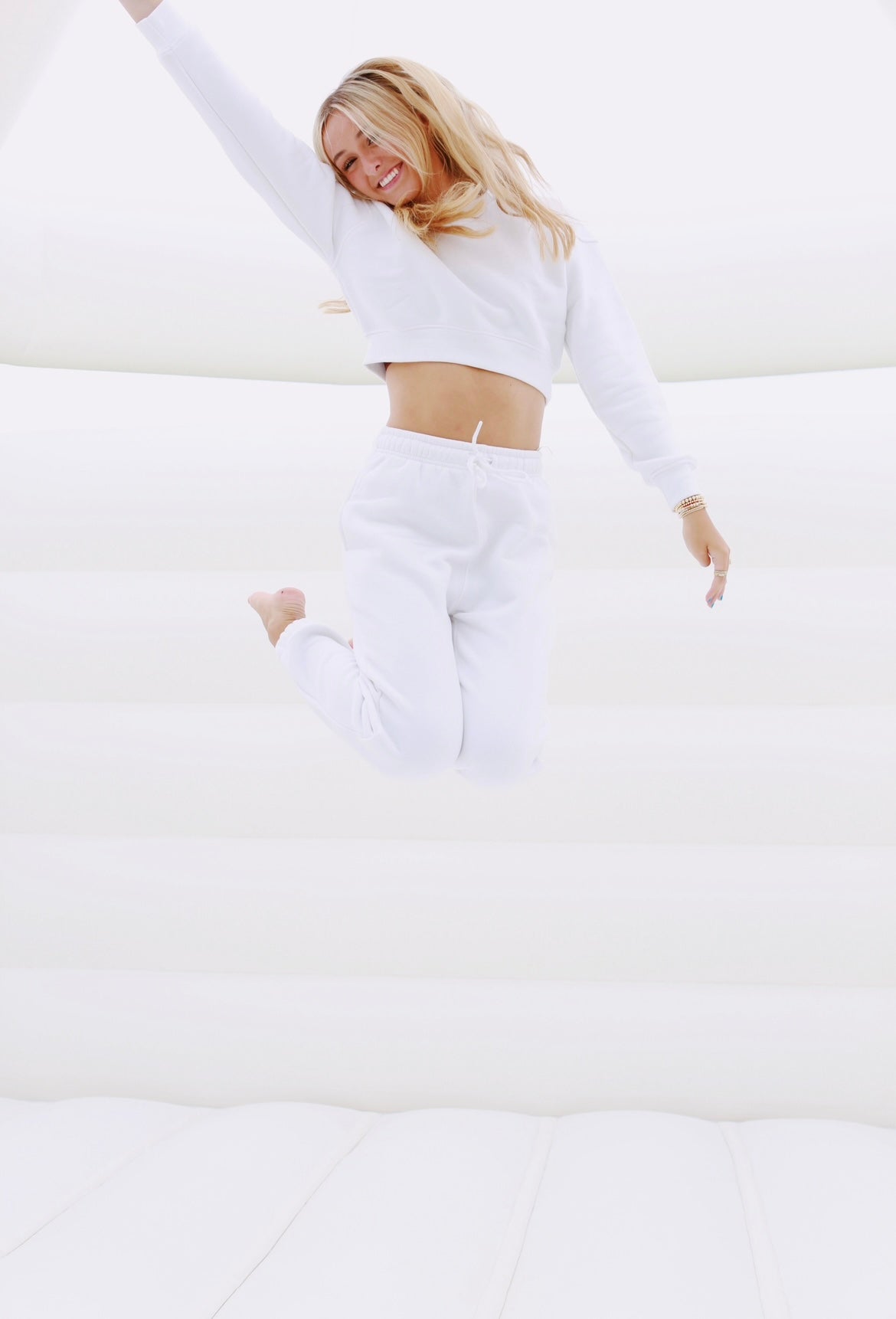 Premium Billow Cropped Sweatshirt - Ultimate Comfort in White