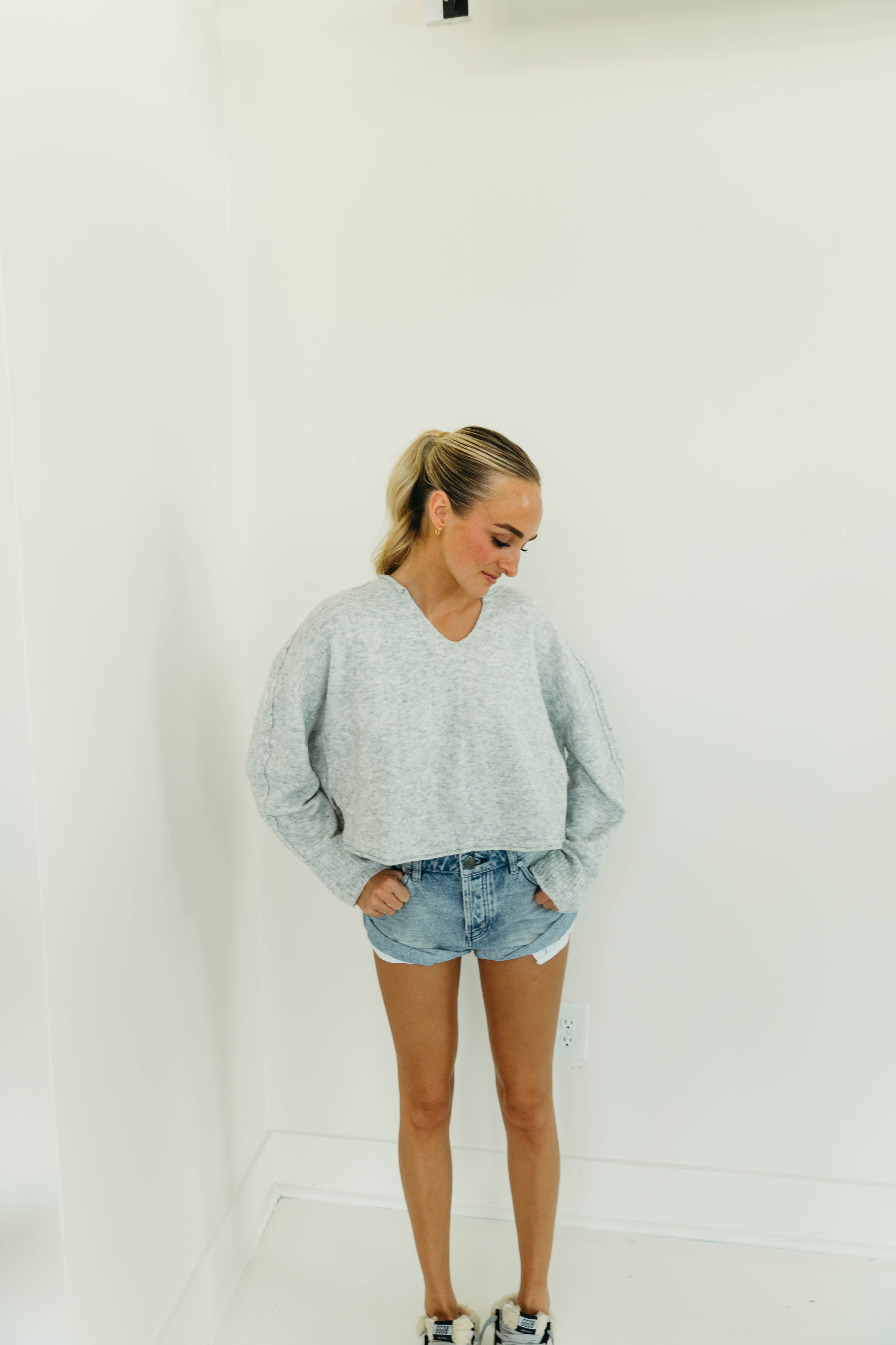 Raya Cropped Sweater - Light Heather Grey | Premium Comfort & Style