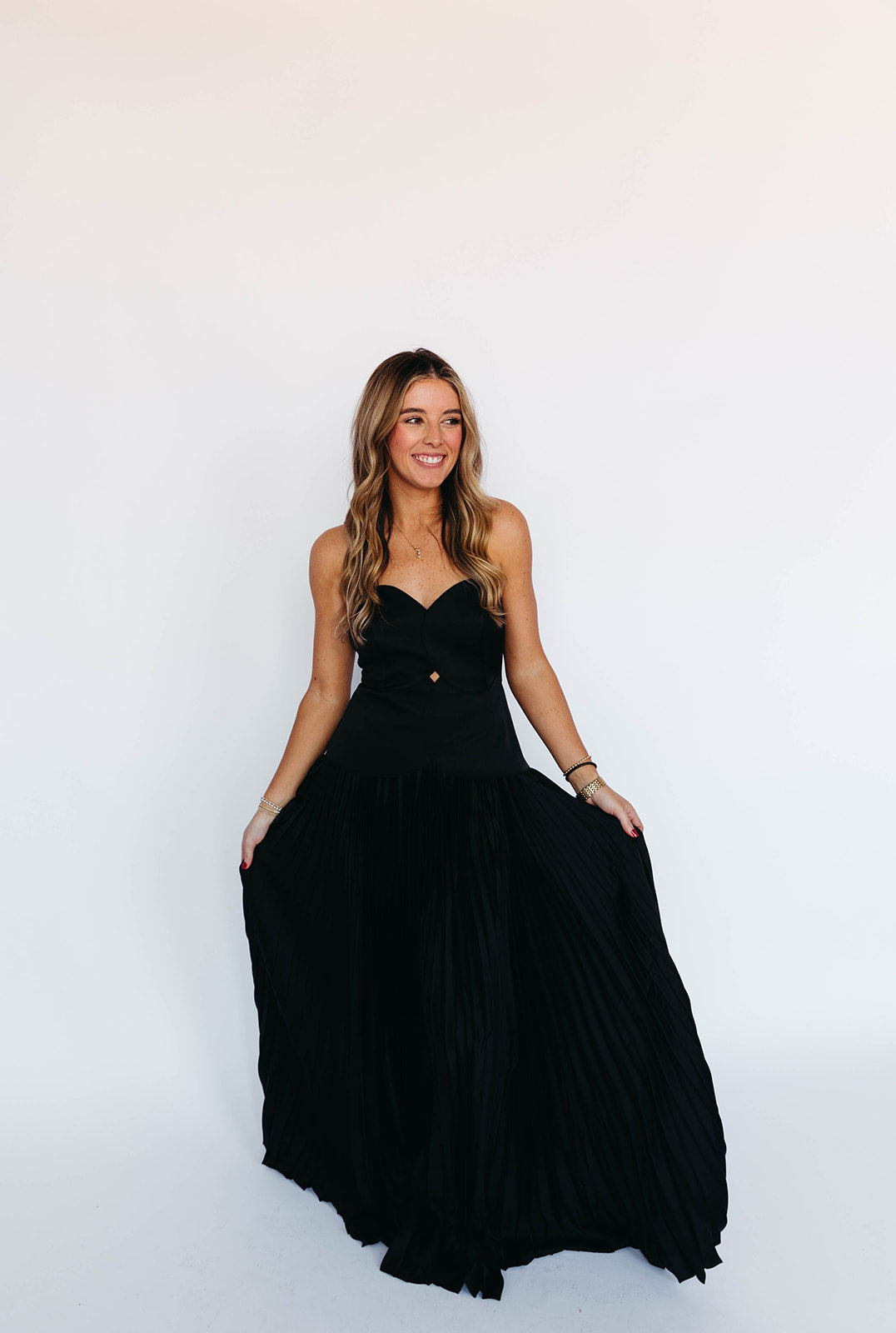 Ultimate Myles Maxi Dress - Black | Elegant & Versatile