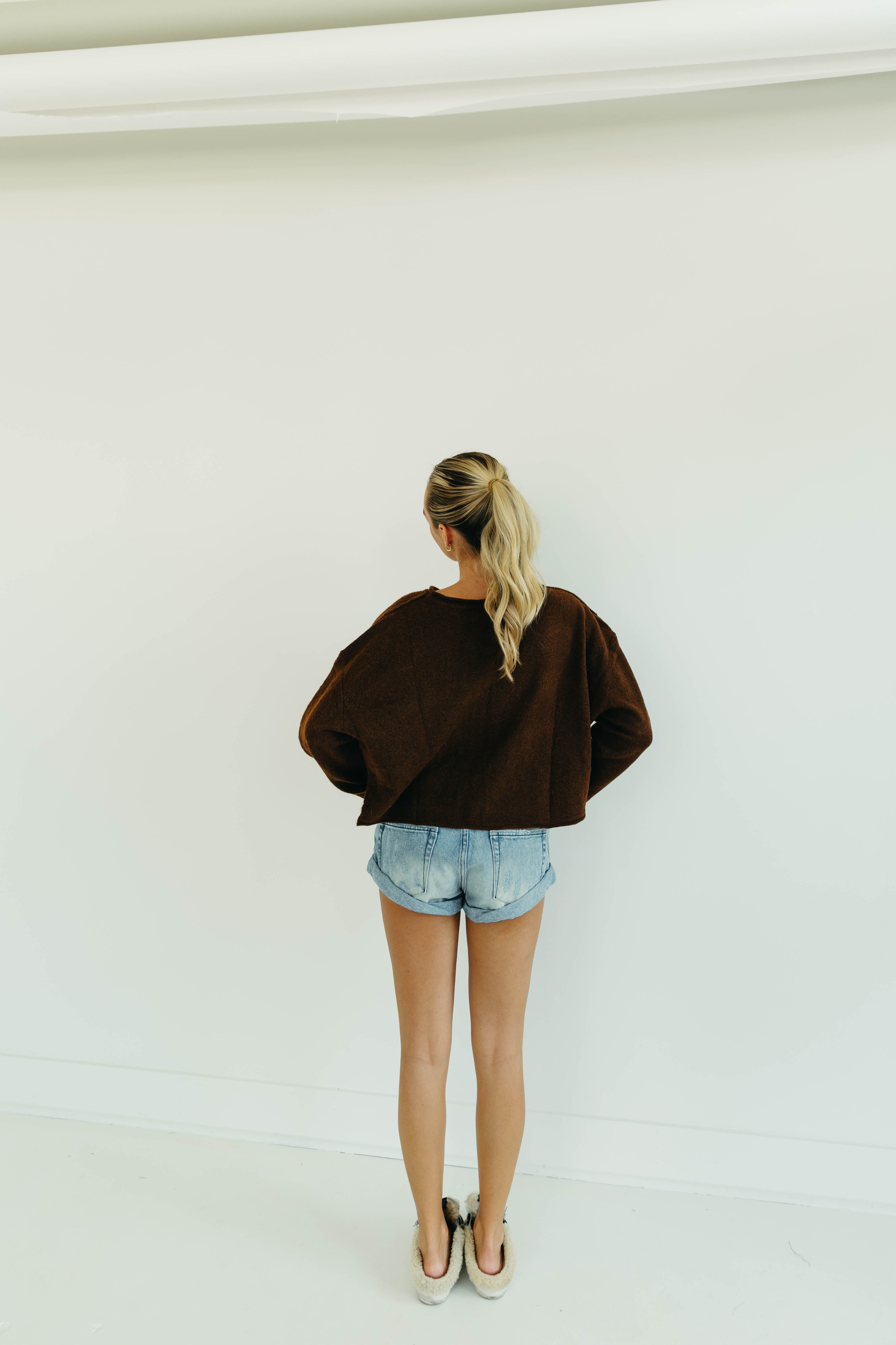 Premium Raya Cropped Sweater - Ultimate Chocolate