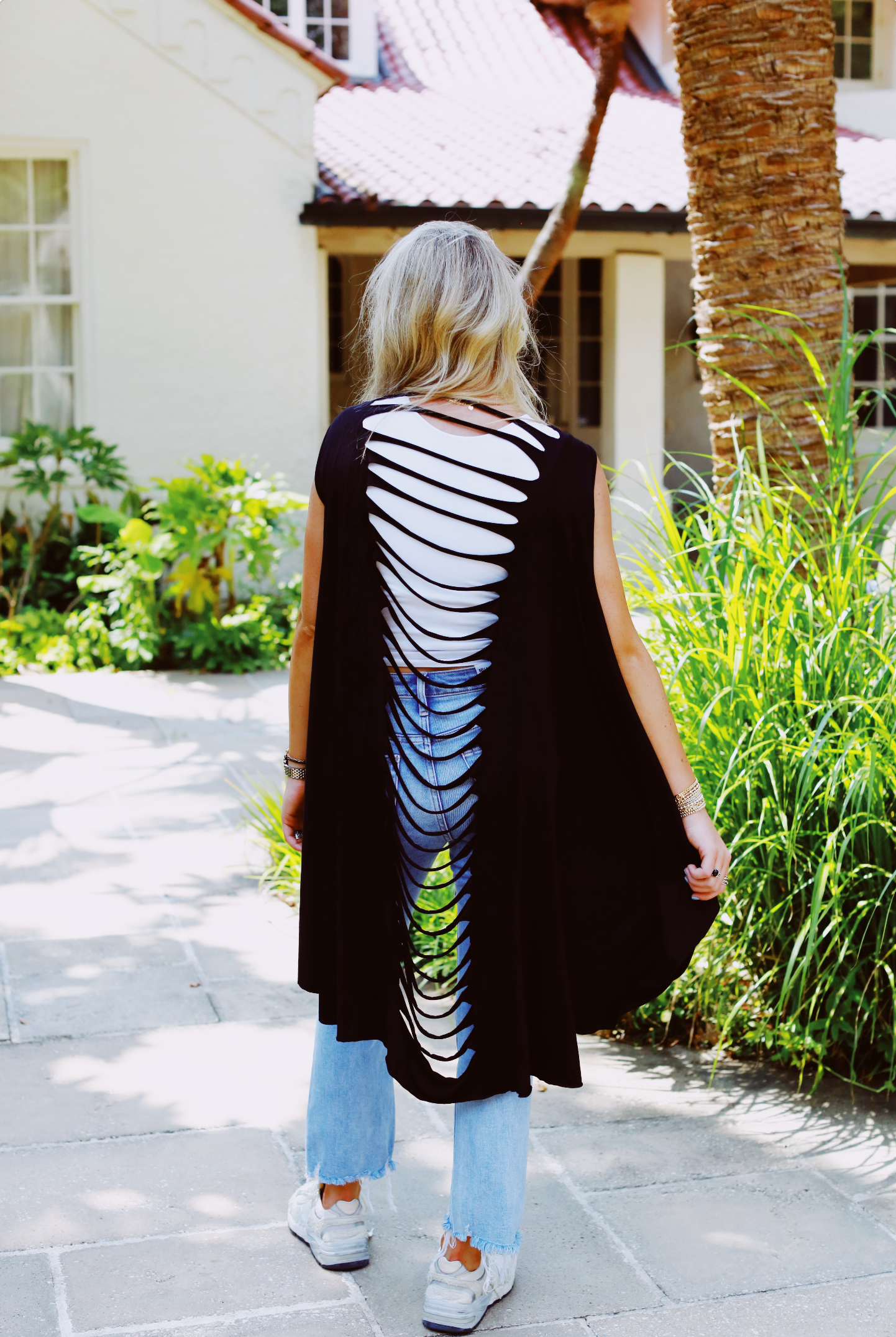 Premium Versatile Shawl - Ultimate Black Styling
