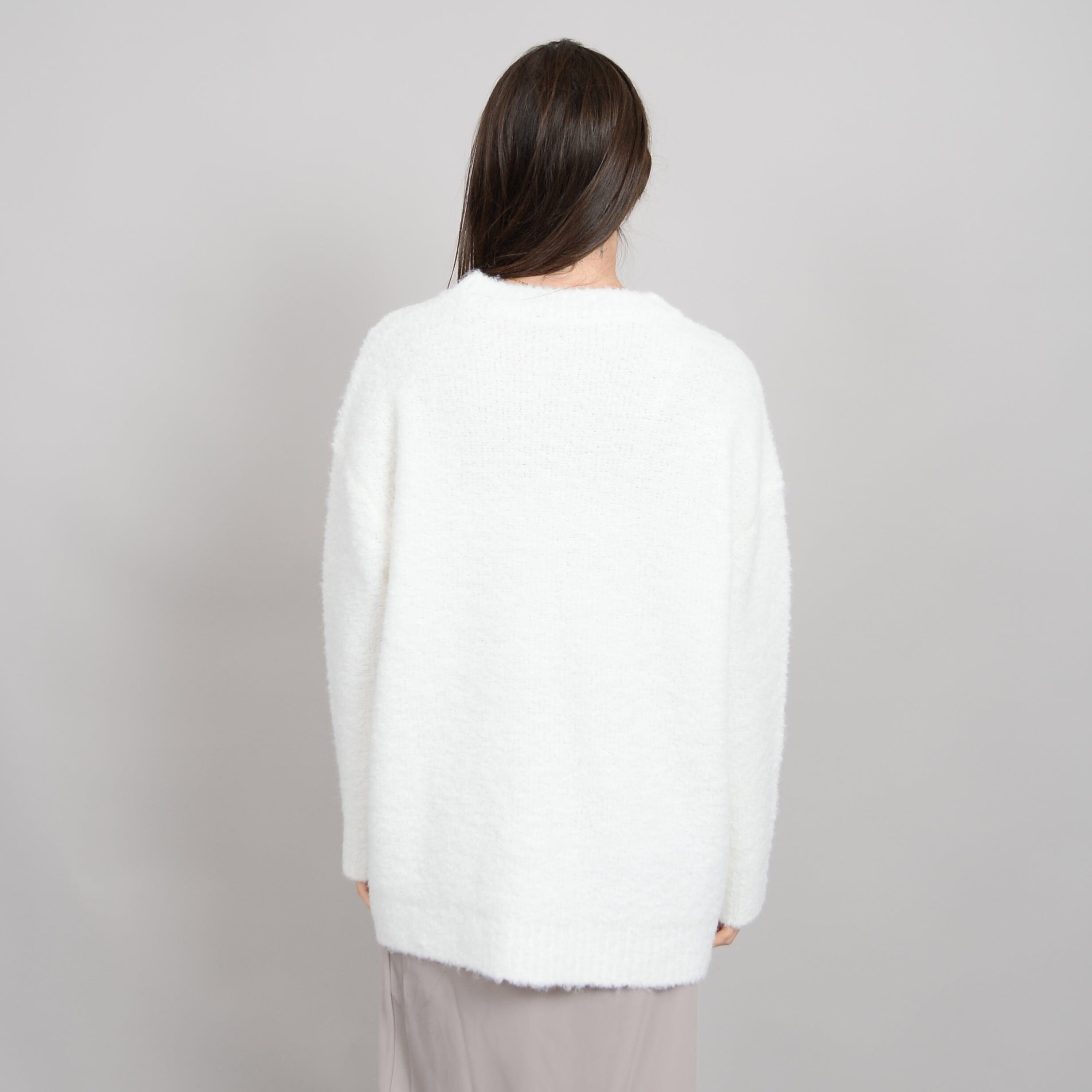 Premium Winter White V-Neck Sweater - Ultimate Cozy Chic